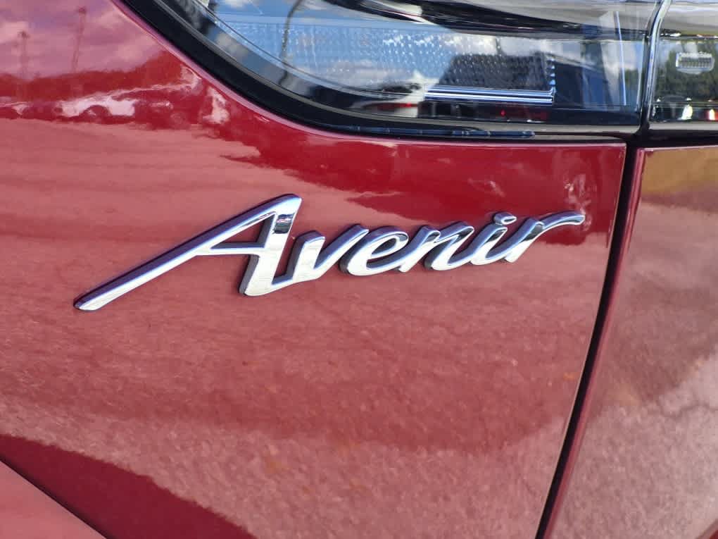 Used 2023 Buick Envision Avenir AWD/4WD image 28