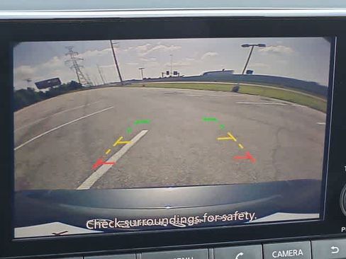 Used 2024 Nissan Rogue SV FWD image 22