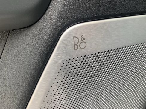 Used 2022 Ford F150 Lariat w/ Equipment Group 502A High image 5