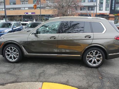 Used 2025 BMW X7 xDrive40i image 5
