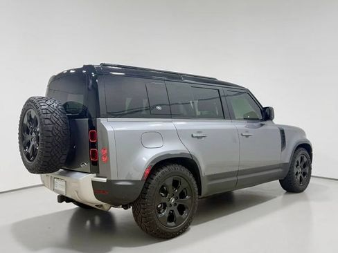 Used 2022 Land Rover Defender 110 S AWD/4WD image 19