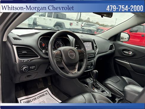 Used 2020 Jeep Cherokee Latitude Plus image 10