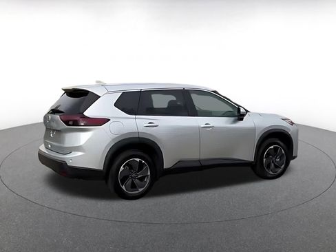 Used 2025 Nissan Rogue SV FWD image 10