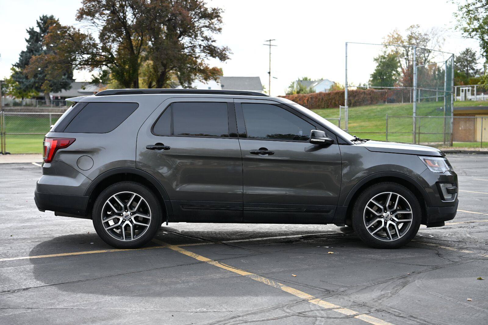 Used 2016 Ford Explorer Sport AWD/4WD image 28