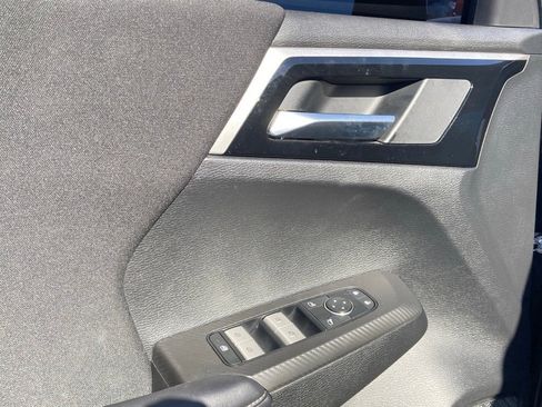 Used 2025 Mitsubishi Outlander ES image 13