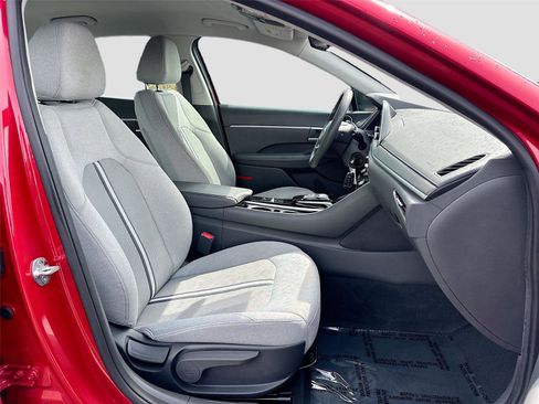 Used 2021 Hyundai Sonata SE image 25