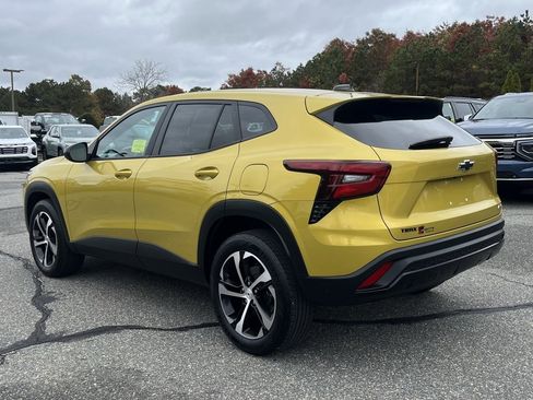 Certified 2024 Chevrolet Trax RS w/ Driver Confidence Package image 3