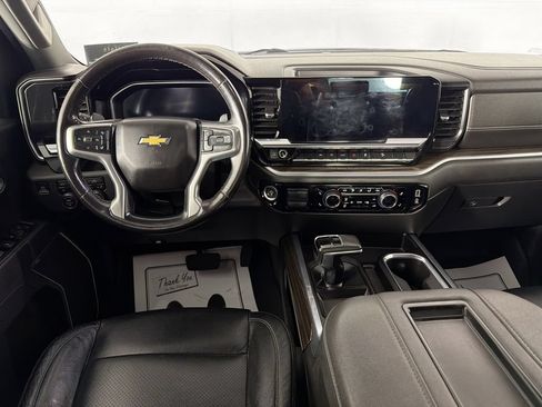 Used 2022 Chevrolet Silverado 1500 LT AWD/4WD image 22
