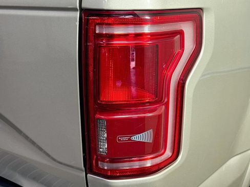 Used 2017 Ford F150 Lariat RWD image 31