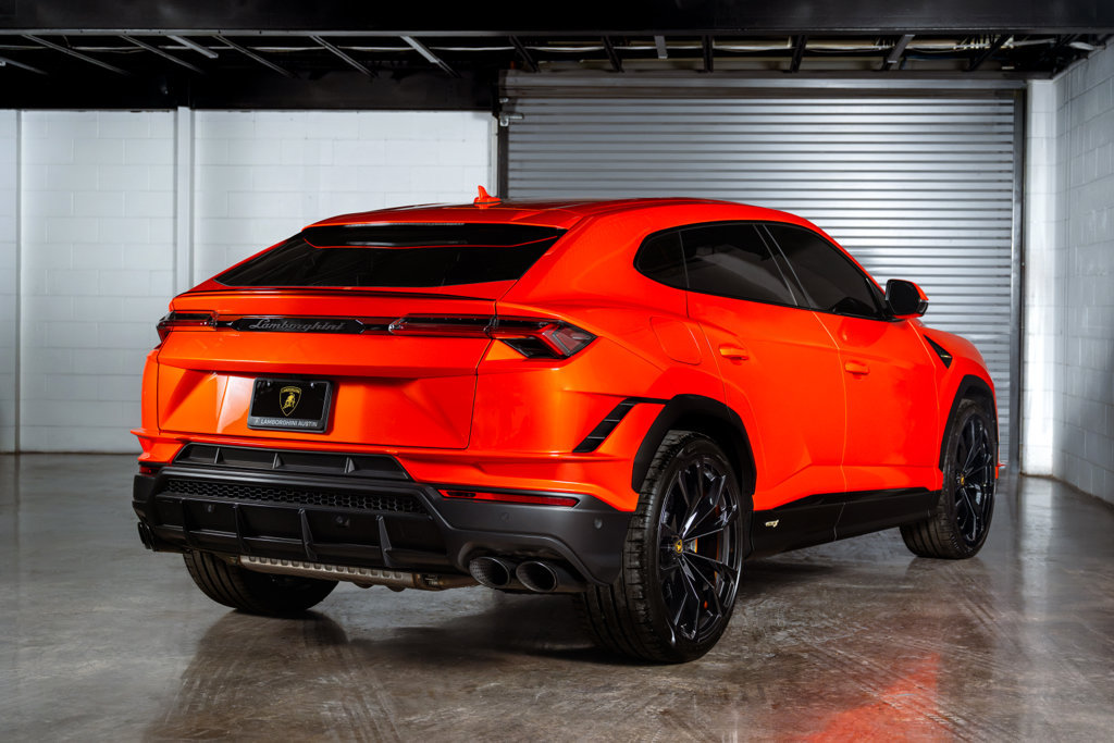 Used 2024 Lamborghini Urus S AWD/4WD image 5
