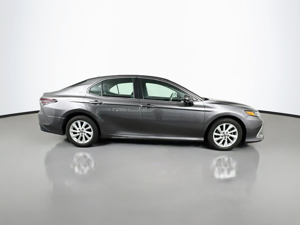 Used 2022 Toyota Camry LE AWD/4WD image 7