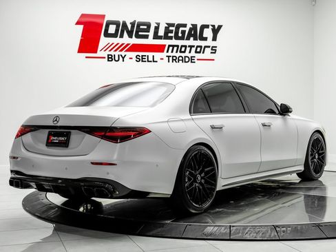 Used 2024 Mercedes-Benz S 63 AMG S w/ Carbon Fiber Exterior Package image 10