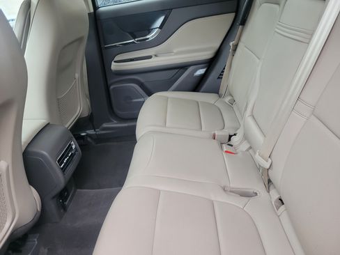 Certified 2024 Lincoln Corsair FWD image 6