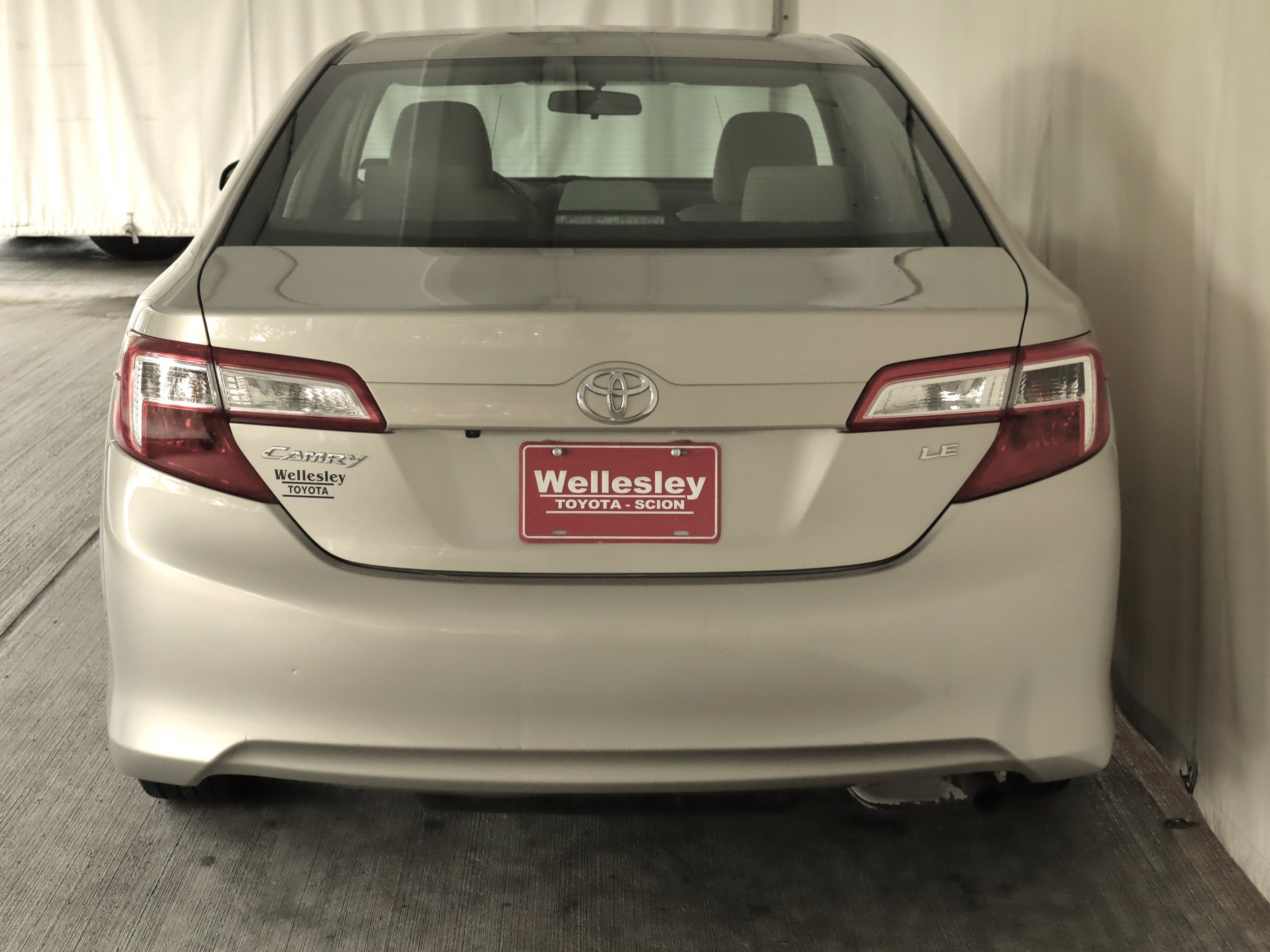 Used 2014 Toyota Camry LE FWD image 24