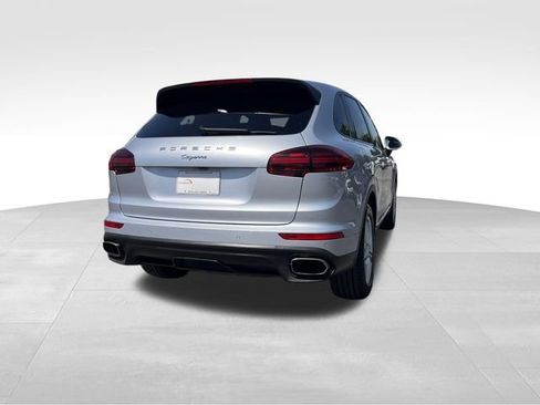 Used 2016 Porsche Cayenne AWD/4WD image 5