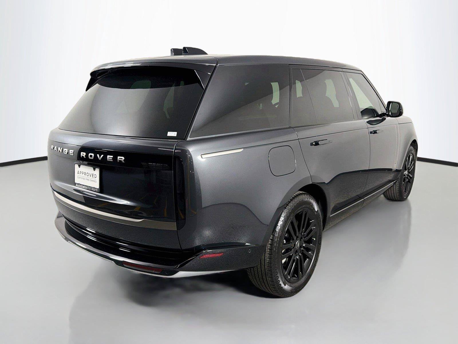 Used 2024 Land Rover Range Rover Long Wheelbase SE AWD/4WD image 5