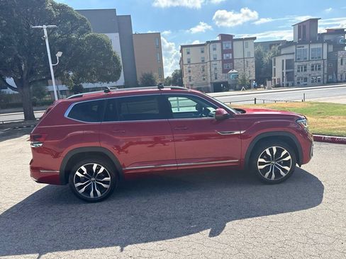 Used 2022 Volkswagen Atlas SEL Premium AWD/4WD image 6