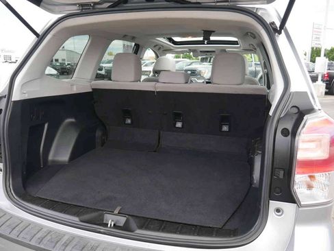 Used 2018 Subaru Forester 2.5i Premium AWD/4WD image 10