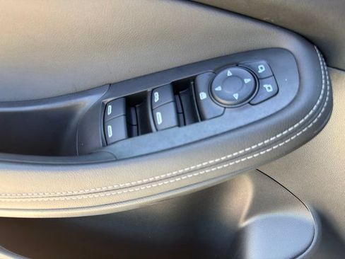 Used 2025 Buick Encore GX Preferred FWD image 17