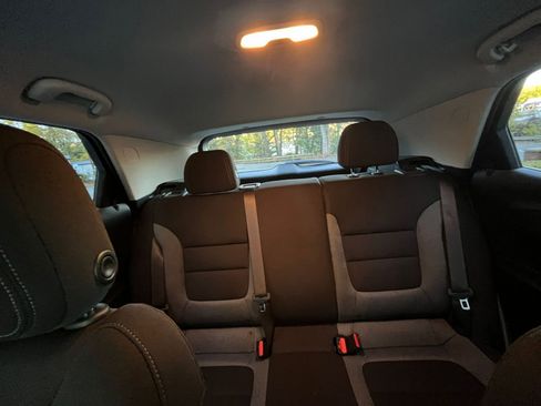 Used 2025 Chevrolet TrailBlazer LT image 34