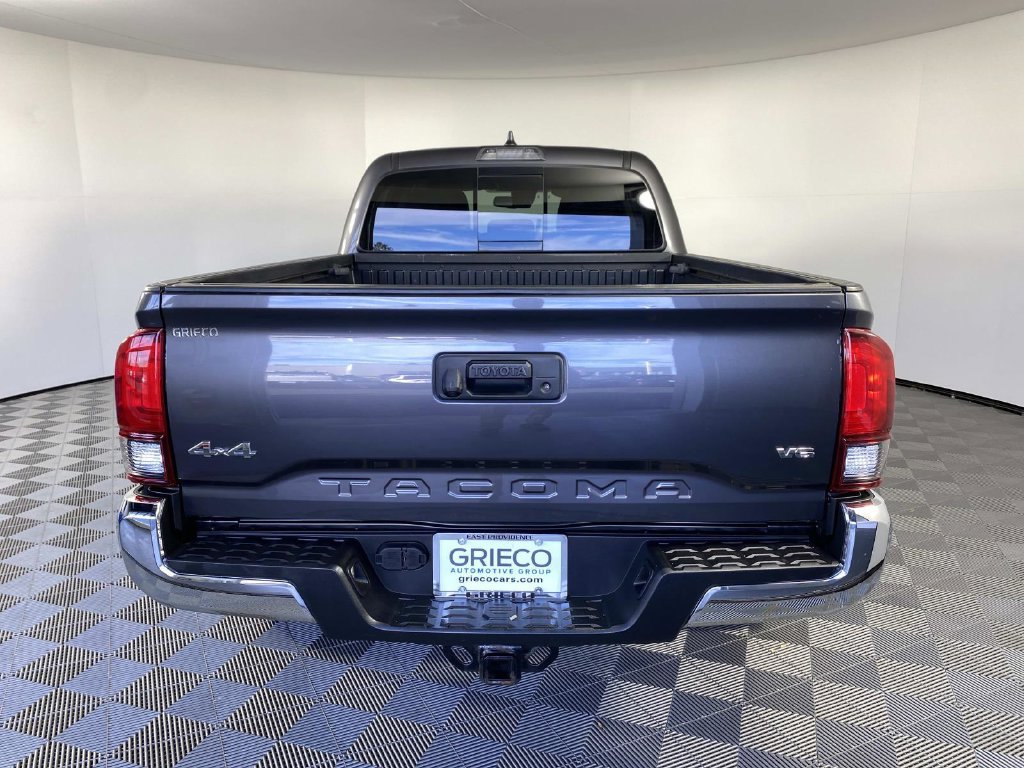 Used 2022 Toyota Tacoma SR5 AWD/4WD image 7