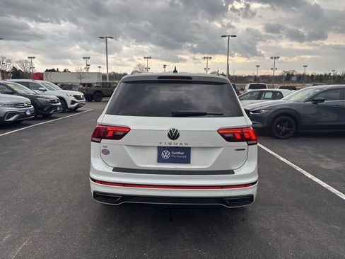 Certified 2024 Volkswagen Tiguan SE R-Line AWD/4WD image 7
