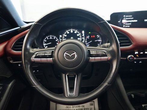 Used 2020 MAZDA MAZDA3 Hatchback w/ Premium Package image 30