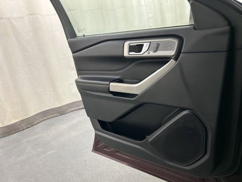 Used 2022 Ford Explorer Limited image 20
