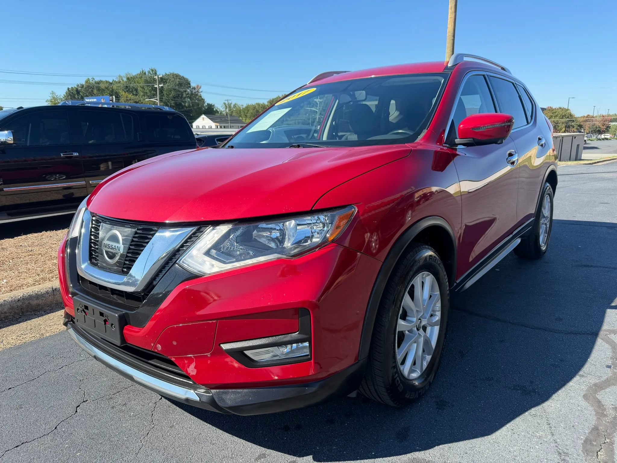Used 2017 Nissan Rogue SV w/ SV Premium Package AWD/4WD image 3