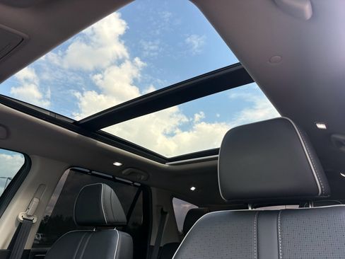 Certified 2025 Honda Pilot Elite image 30