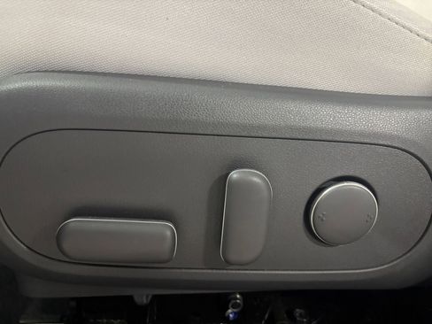 Used 2025 Hyundai Kona SEL image 23