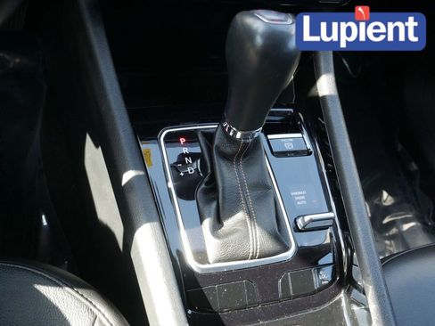 Used 2022 Jeep Compass Limited image 19