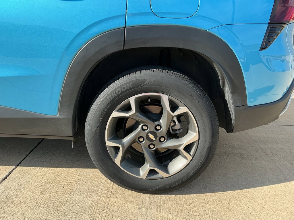 Used 2025 Chevrolet Trax LT w/ Driver Confidence Package FWD image 6