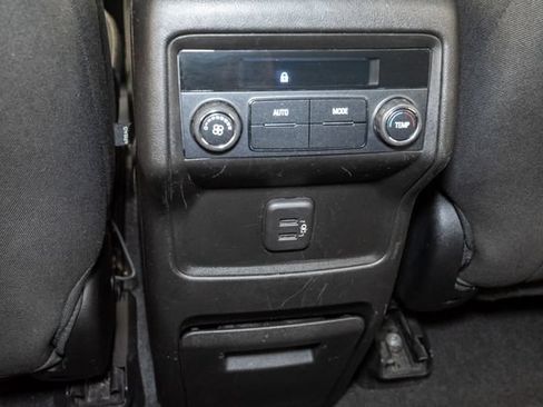 Used 2019 GMC Acadia SLE FWD image 24