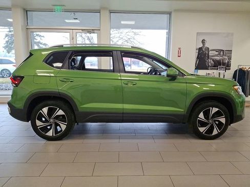 New 2026 Volkswagen Taos SE AWD/4WD image 9