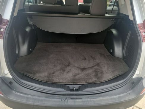 Used 2013 Toyota RAV4 LE image 27