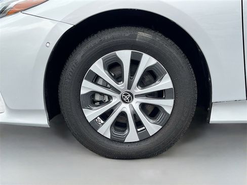 Used 2021 Toyota Prius Prime Limited w/ Carpet Mat Package (TMS) image 30