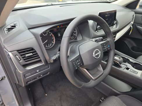 New 2026 Nissan Rogue SV FWD image 10