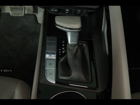 Used 2025 Hyundai Elantra SEL w/ Cargo Package FWD image 29