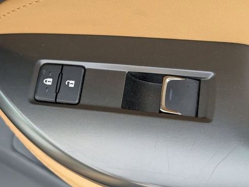 Used 2024 Lexus NX 250 FWD w/ Towing Package (2000 Lbs) image 33
