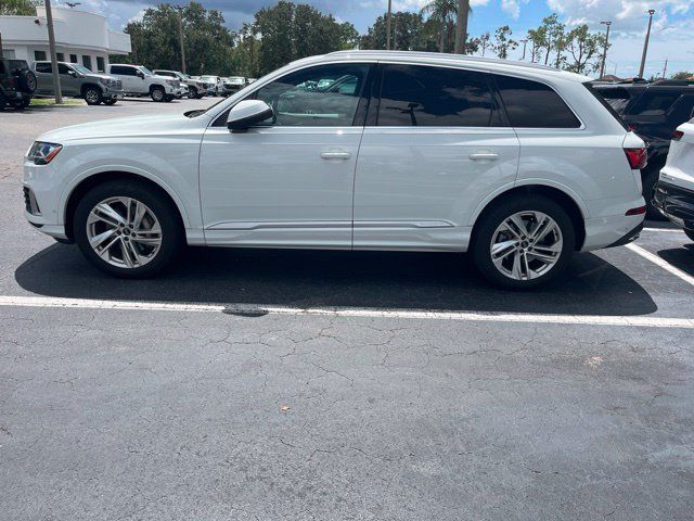 Used 2021 Audi Q7 2.0T Premium Plus w/ Executive Package AWD/4WD image 4