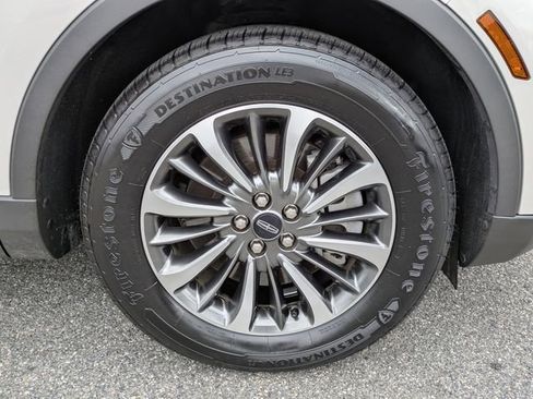 Certified 2022 Lincoln Nautilus Reserve w/ Class II Trailer Tow Package FWD image 11