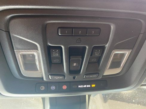 Used 2019 Chevrolet Silverado 1500 High Country AWD/4WD image 24