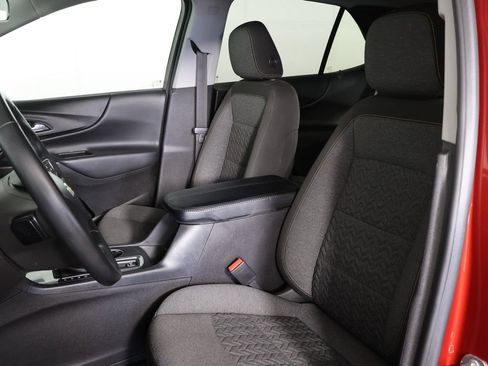Used 2024 Chevrolet Equinox LT FWD image 27