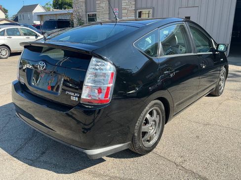 Used 2007 Toyota Prius Touring w/ Pkg 1 FWD image 3