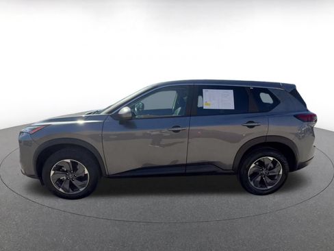Used 2025 Nissan Rogue SV FWD image 8