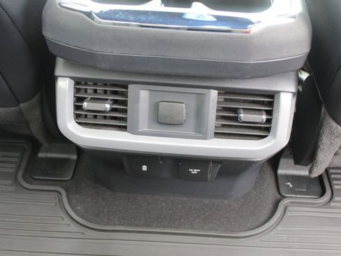 Used 2024 Ford F150 Lariat w/ Bed Utility Package AWD/4WD image 19