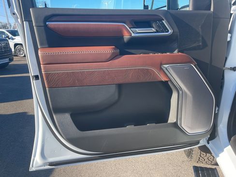 New 2026 GMC Sierra 2500 Denali Ultimate image 9