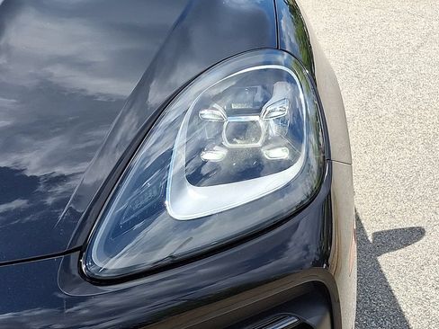 Used 2019 Porsche Cayenne AWD/4WD image 9