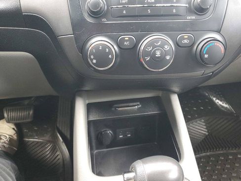 Used 2014 Kia Forte LX FWD image 25